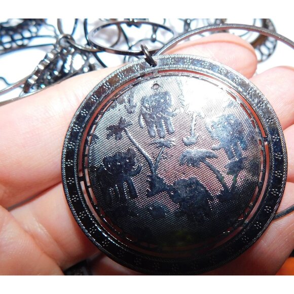 Abstract Floral Elephant Silver Tone Medallion Necklace - Picture 3 of 11